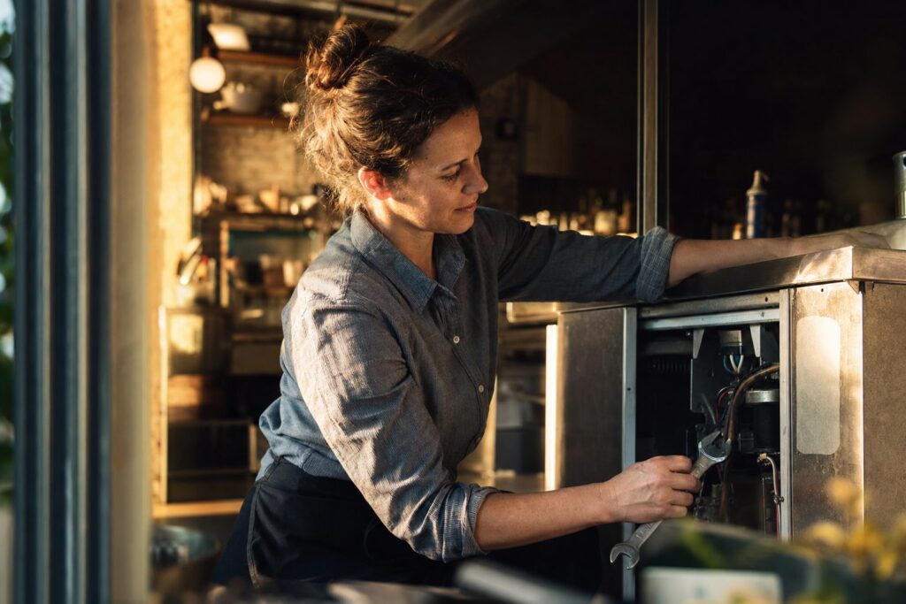Using a Business Line of Credit for Emergencies: A Lender’s-Eye Guide